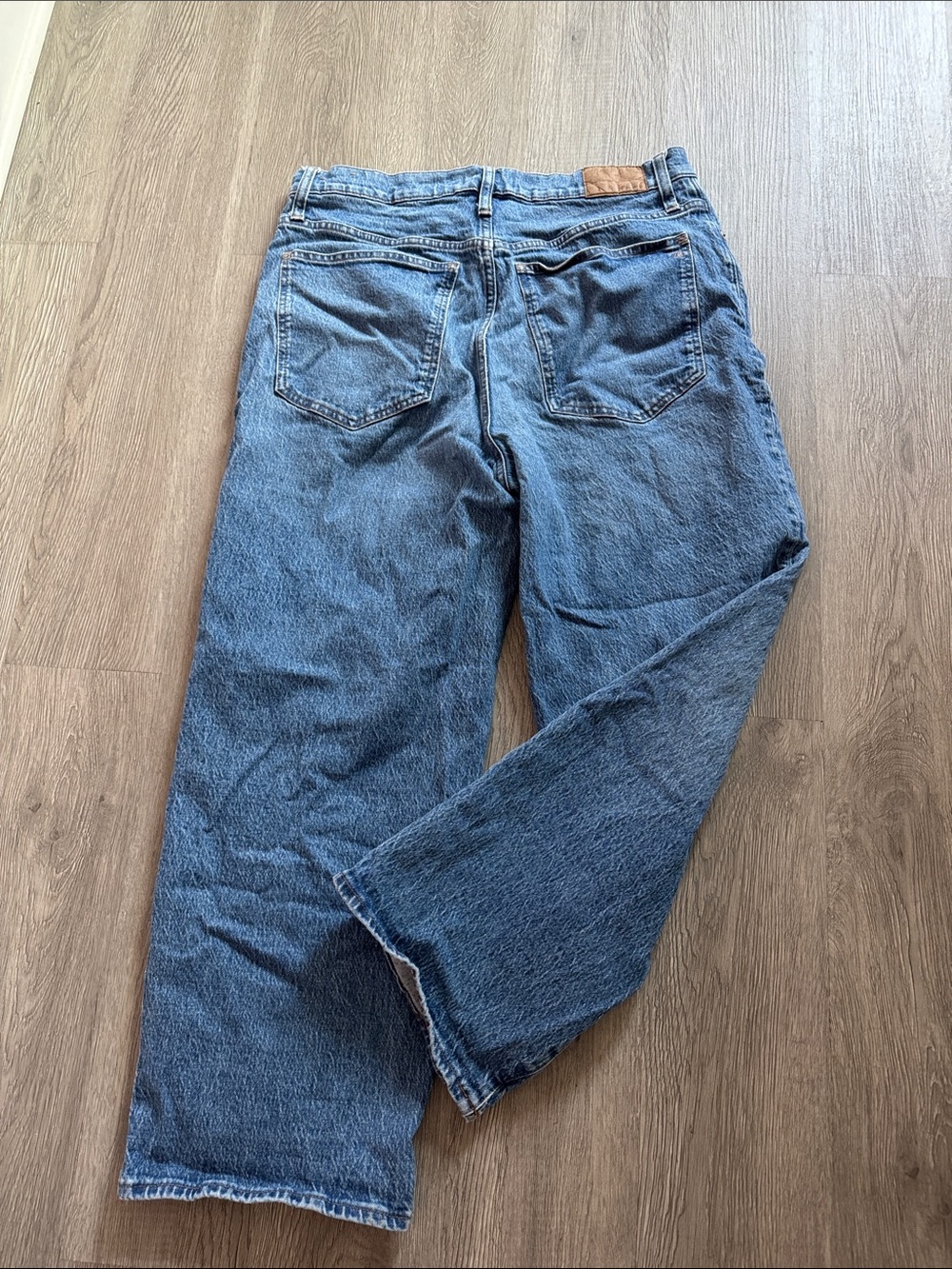 Madewell Classic Blue High-Rise Wide Straight Jeans - Picture 6 of 10